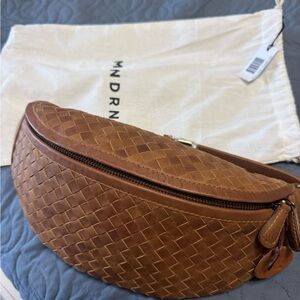 Mandrn Brown Woven Leather Belt Bag